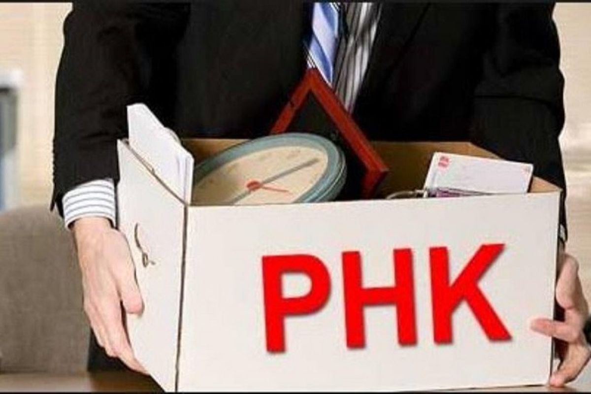 PHK Massal