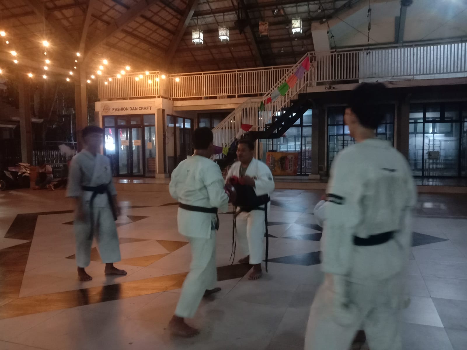 FOKUS: Atlet Shorinji Kempo Gresik fokus menjalani Training Center (TC) untuk persiapan Porprov Jawa Timur 2025.