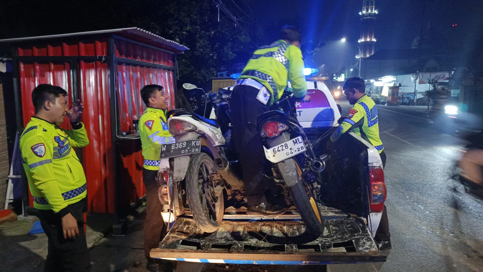 LAKA LANTAS: Dua pengendara motor terlibat tabrakan adu banteng di Jalan KH Syafi