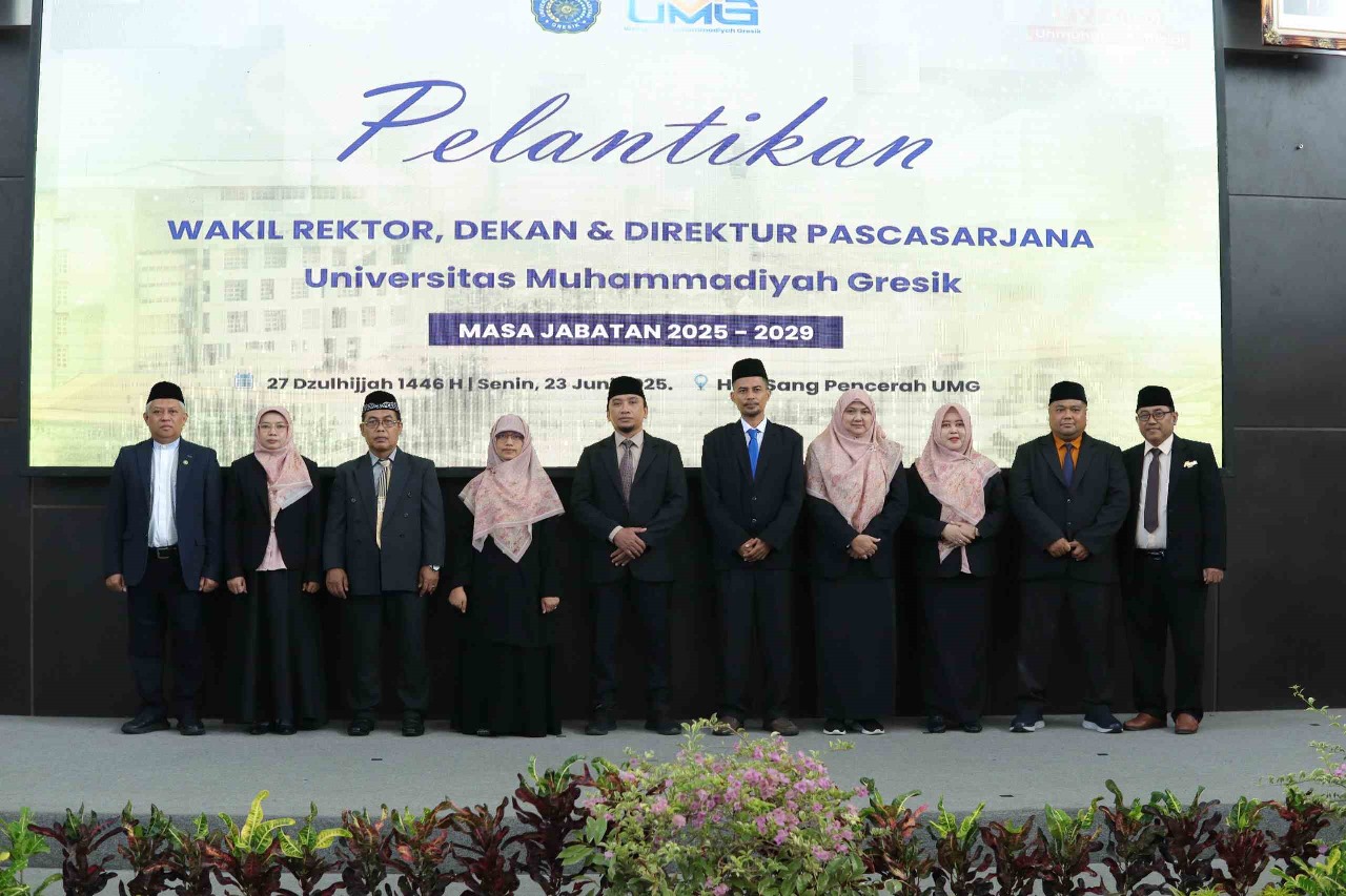 MOTOR PENGGERAK KEMAJUAN INSTITUSI : UM Gresik melantik para pejabat struktural baru hari ini, Senin (23/6)Bertempat di Hall Sang Pencerah