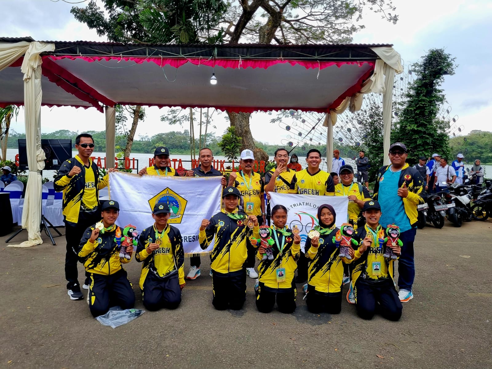 CABOR BARU: berkat kejutan dari Cabang Olahraga (Cabor) Triathlon, posisi Gresik meroket ke peringkat ke-7 dalam klasemen sementara.