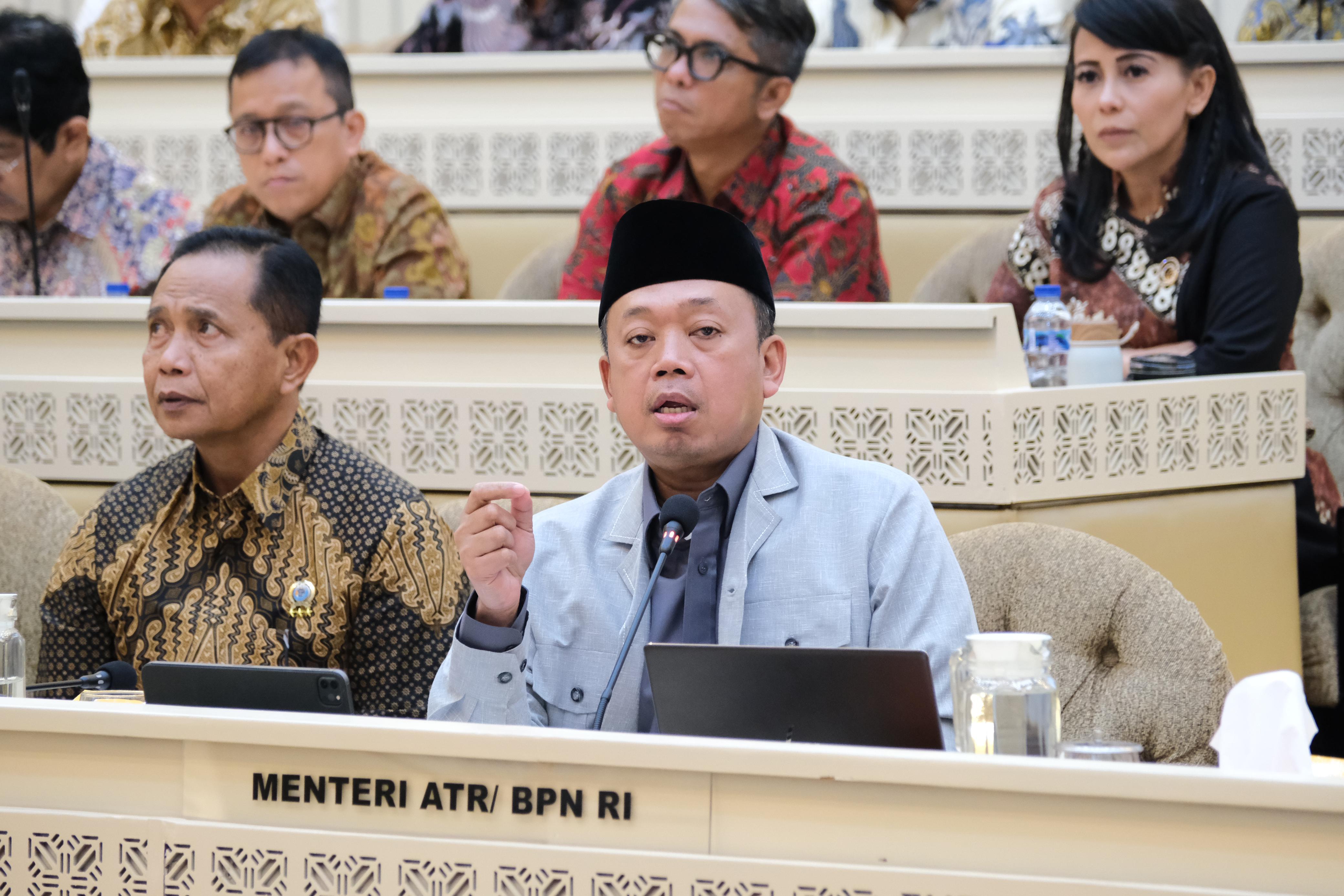Menteri ATR/BPN, Nusron Wahid dalam rapat kerja bersama Komisi II DPR RI, Kemarin.