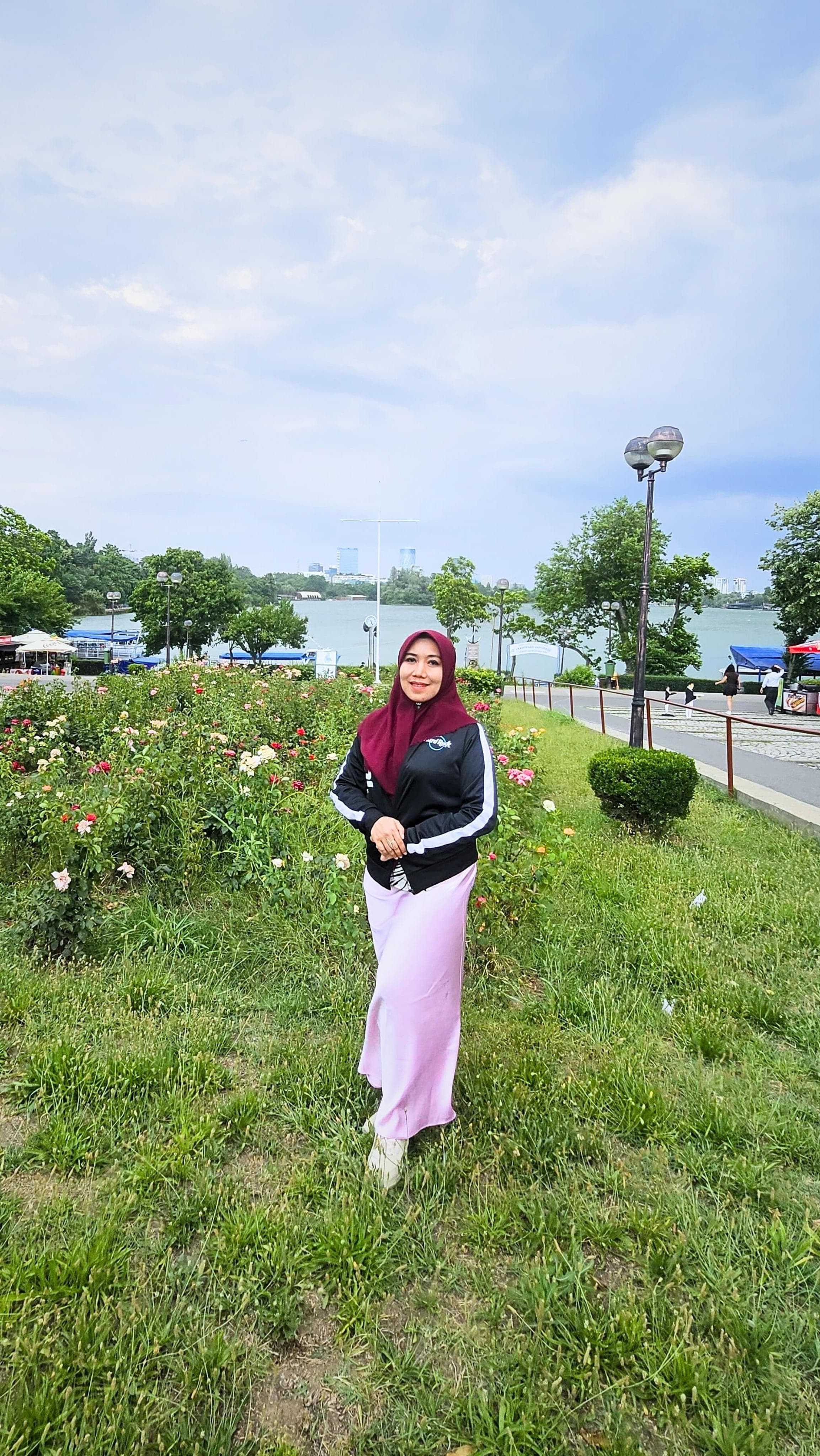 Lia Istifhama saat kunjungan kerja di Rumania