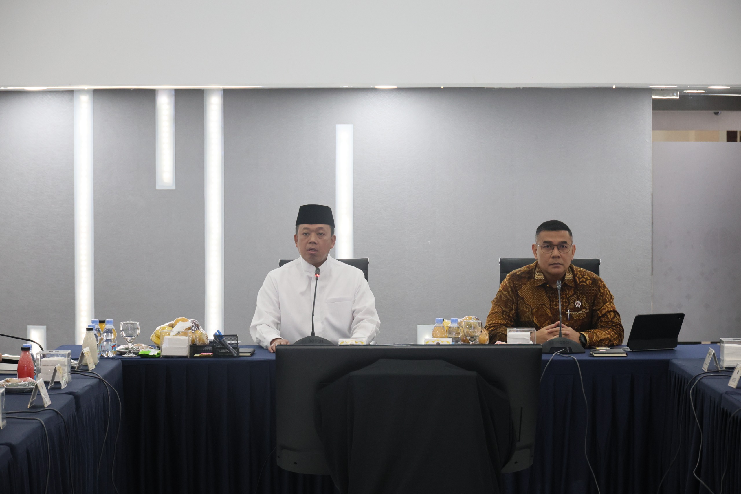 Menteri ATR/Kepala BPN Nusron Wahid menegaskan perlunya evaluasi menyeluruh terhadap tunggakan layanan yang masih terjadi di berbagai Kantor Pertanahan (Kantah) di Indonesia.