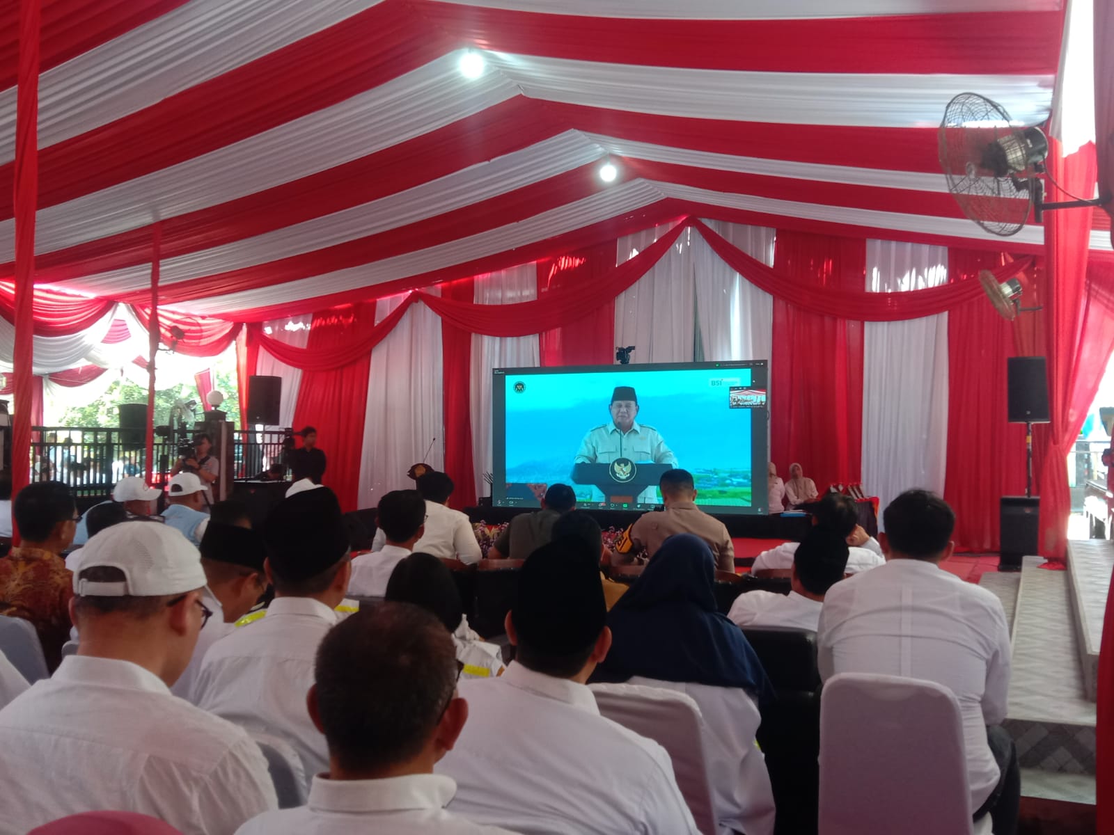 LAUNCHING: Presiden resmikan 80 Ribu Koperasi Merah Putih secara daring.