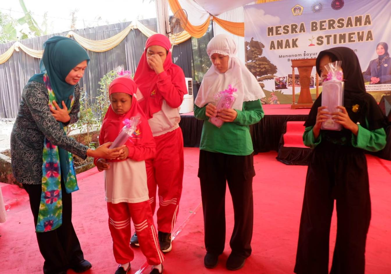 PKK PEDULI : TP PKK Kabupaten Gresik bangga menjadi bagian dari program