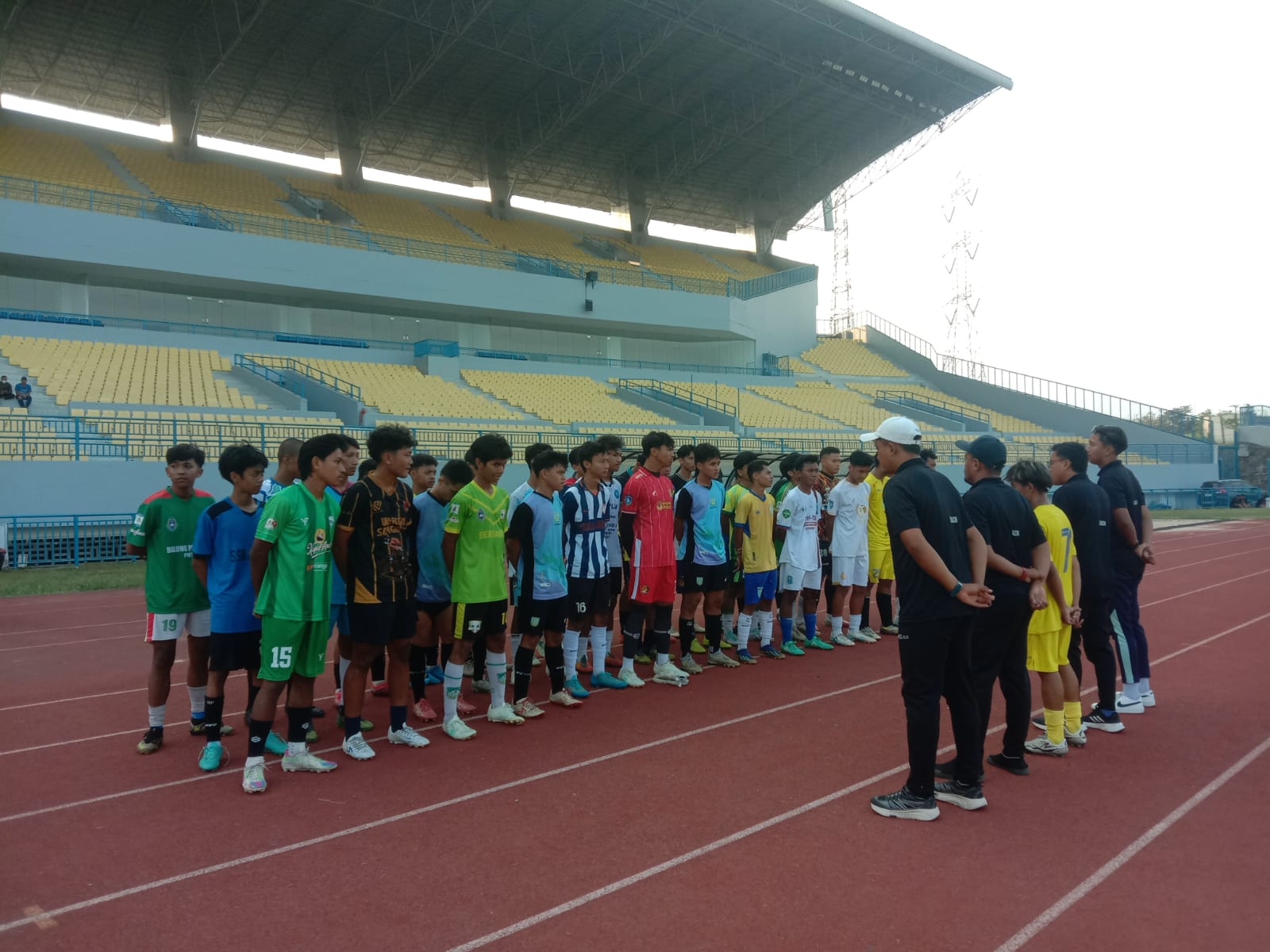 SELEKSI: Manajemen Gresik United (GU) mulai bergerak cepat dengan menggelar seleksi perdana pemain lokal U-20 dan U-23.