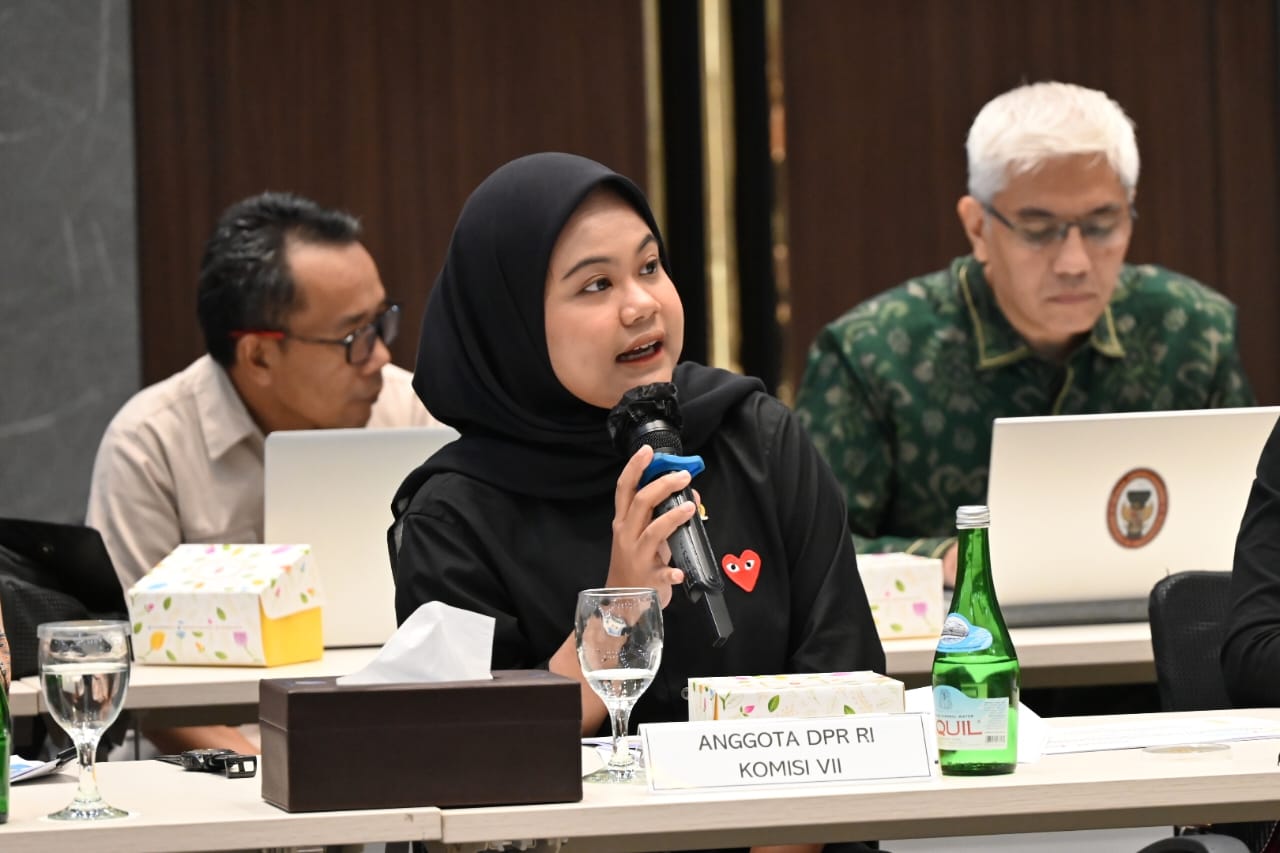 Anggota DPR RI Komisi VII, Ibu Nila Yani Hardiyanti, S.I.Kom., M.IP. (Dapil IX Jawa Timur, Fraksi PDI Perjuangan).