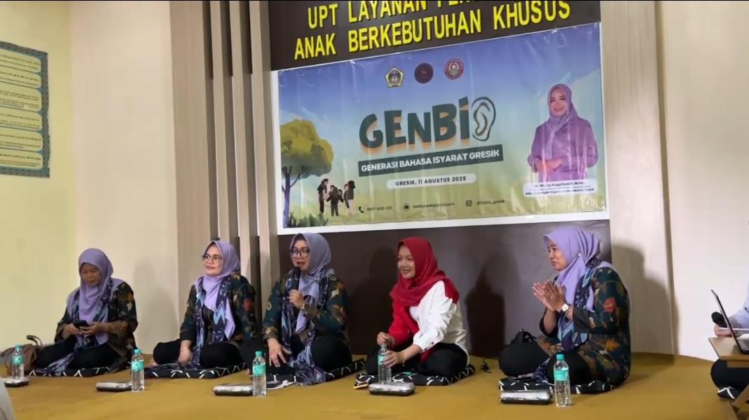 LANGKAH NYATA : Melalui komunitas GenBig, GOW Gresik dan UPT LP ABK mengajak masyarakat belajar bahasa isyarat, menjembatani perbedaan, dan memastikan setiap teman tuli merasa didengar.