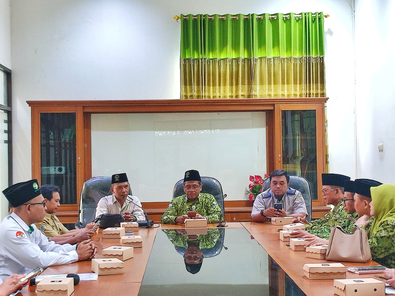 TERPADU : DMI Gresik rapat koordinasi untuk membahas percepatan pembuatan ID Simas dan legalitas tanah masjid.