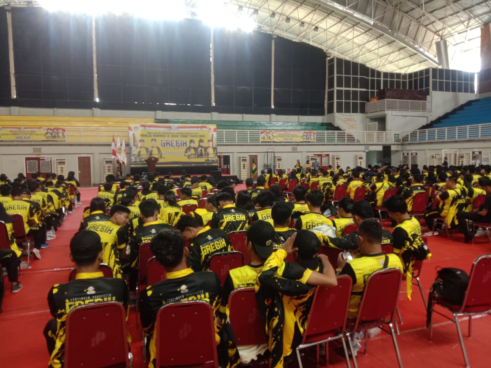 PELEPASAN : Saat KONI Gresik pelepasan para atlet untuk mengikuti Porprov Jatim 2025, kemarin