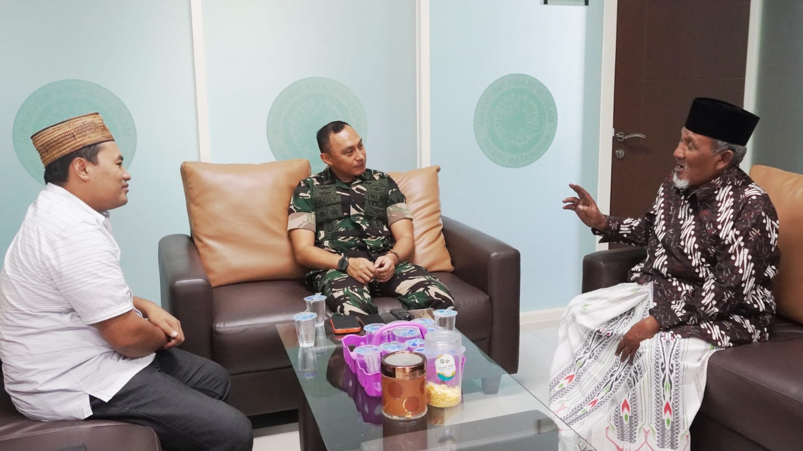 SILATURAHMI : Pertemuan agar sinergi antara TNI dan MUI terus terjalin dalam menjaga kerukunan dan ketentraman masyarakat Gresik