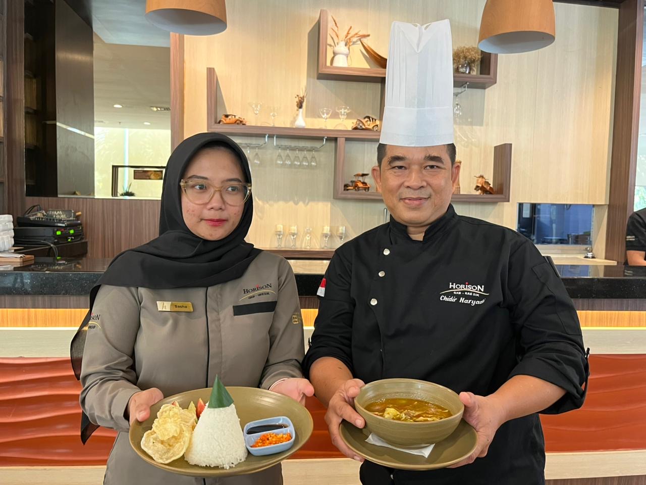 CITA RASA OTENTIK : Perpaduan lezat Tongseng Kambing dengan segarnya Strawberry Breeze. Promo diperpanjang hingga Oktober 2025!
