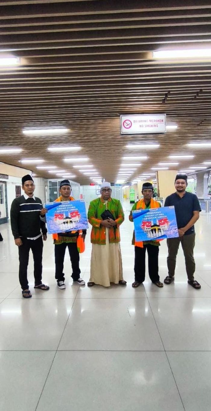 &nbsp;  BERKAH PAJAK: Dua warga resmi diberangkatkan ke tanah suci Mekkah untuk menunaikan ibadah umrah. Mereka adalah pemenang undian apresiasi pajak daerah tahun 2025.