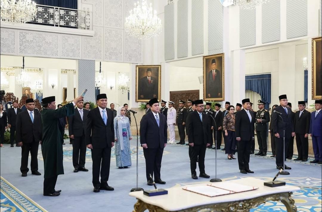 Sebelas menteri dilantik langsung Presiden Prabowo Subianto.