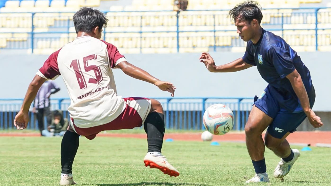 PERMAIN :&nbsp; Wahyu Agung pemain Gresik United.