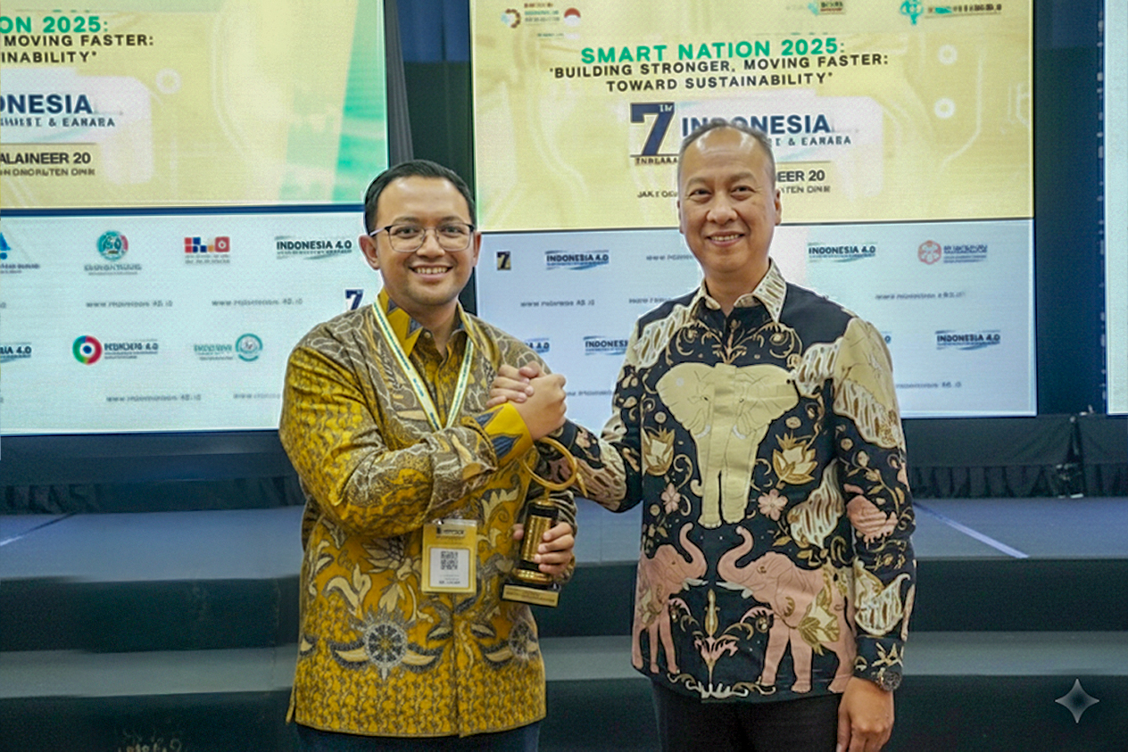 VP Lingkungan Hidup PG, Bagus Eka Saputra (kiri) bersama Menperin RI, Agus Gumiwang usai menerima Penghargaan Rintisan Teknologi (Rintek) 2025 di Jakarta.