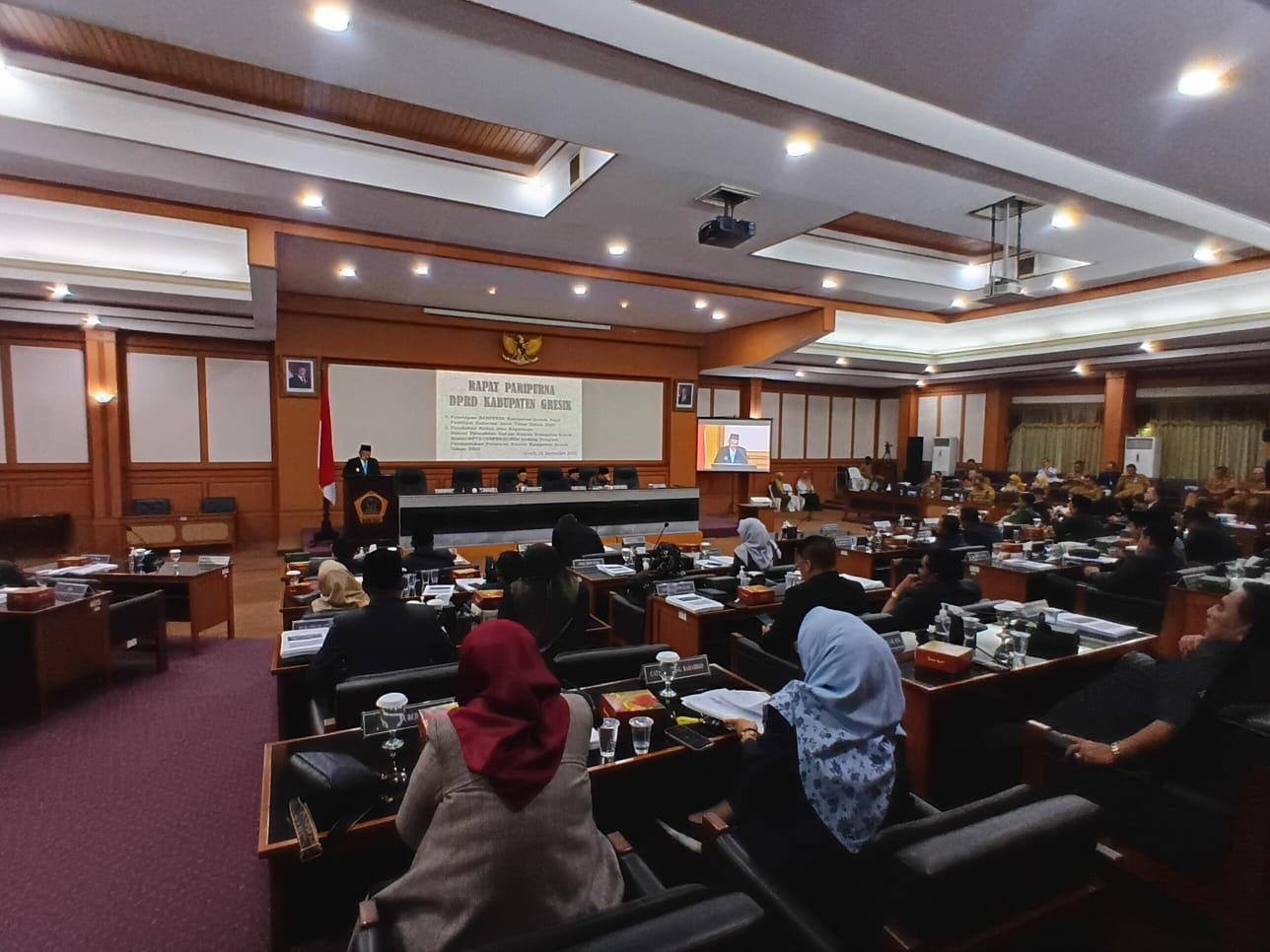 SAMBUTAN :&nbsp; Bupati Gresik Fandi Akhmad Yani sambutan saat rapat paripurna di DPRD Gresik&nbsp;