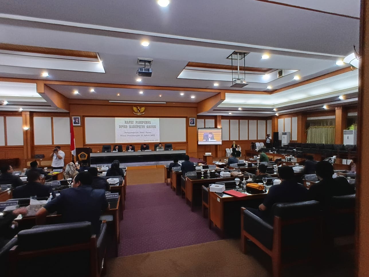 RAPAT : Fraksi DPRD Gresik menyampaikan hasil pelaksanaan Reses kepada pimpinan DPRD Gresik.