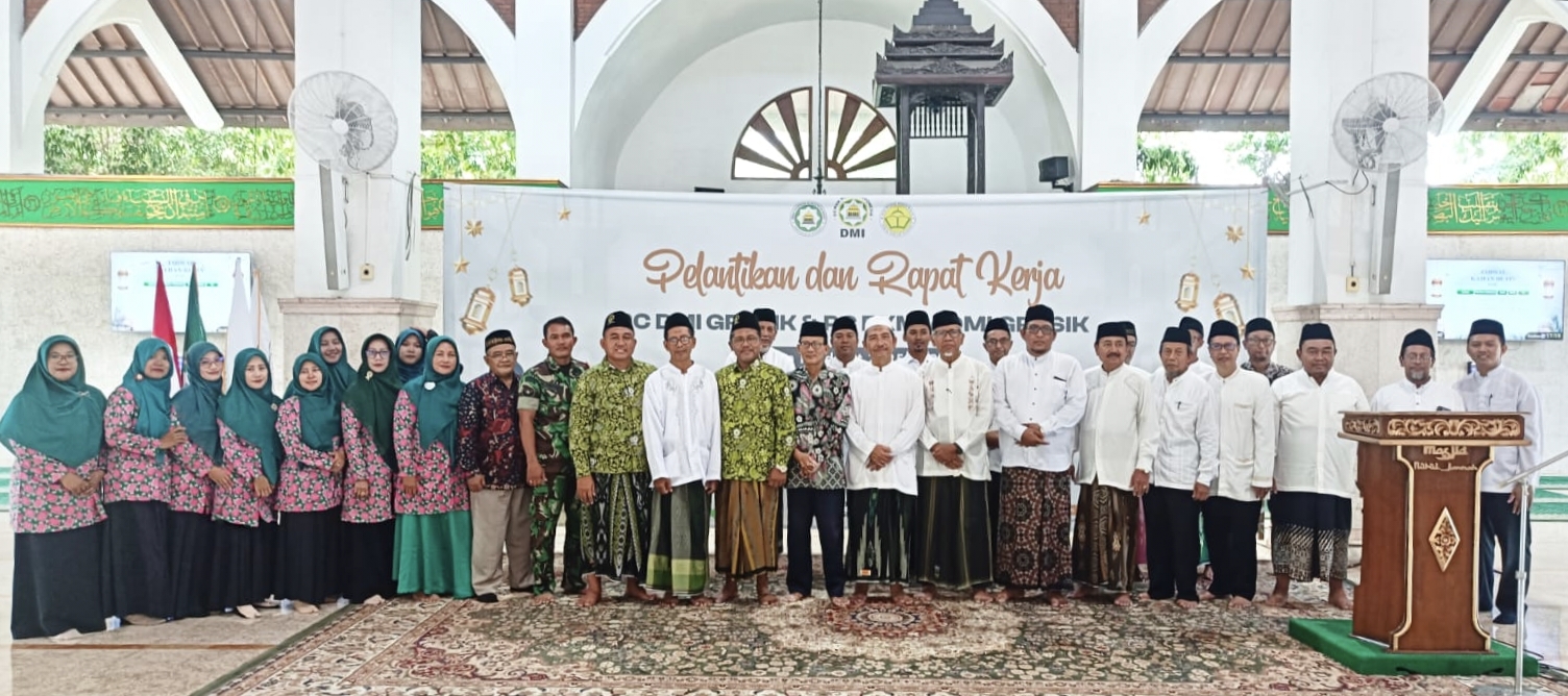 pelantikan Pengurus Cabang Dewan Masjid Indonesia Gresik, Pengurus Cabang Badan Kordinasi Majelis Taklim Masjid Gresik, serta Musyawarah Cabang PC Perhimpunan Remaja Masjid.