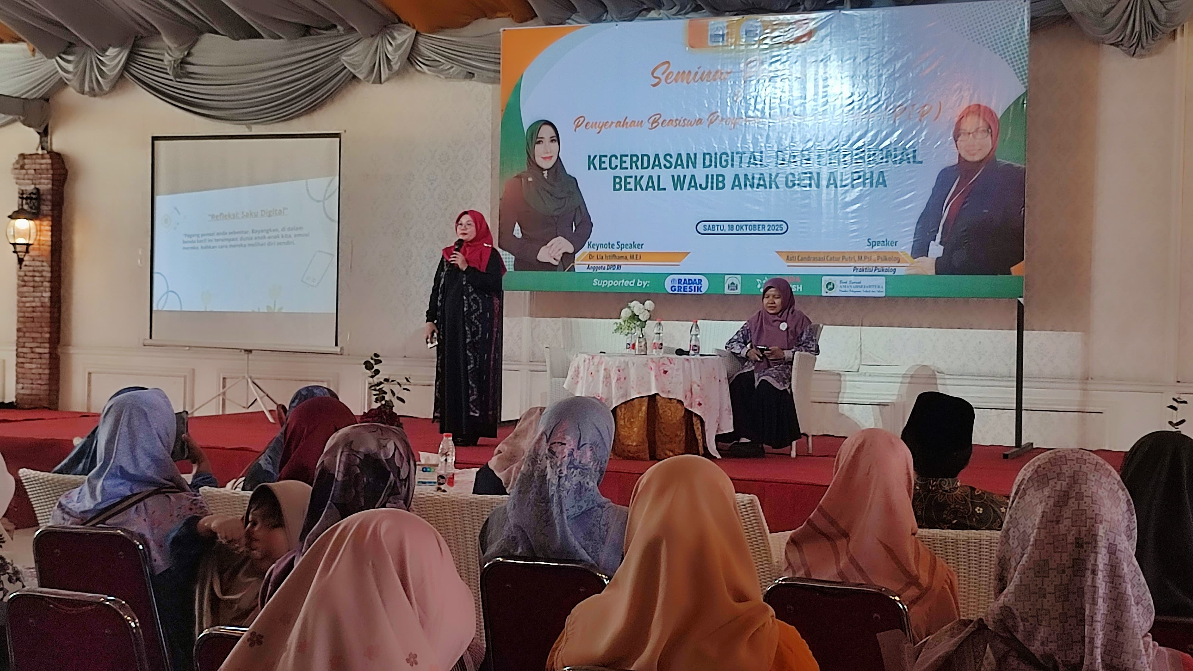 Narasumber utama, Psikolog Dr. Asti Chandra Sasycatur Putri, M.Psi., menjelaskan pentingnya dua kecerdasan utama bagi anak-anak generasi Alpha.