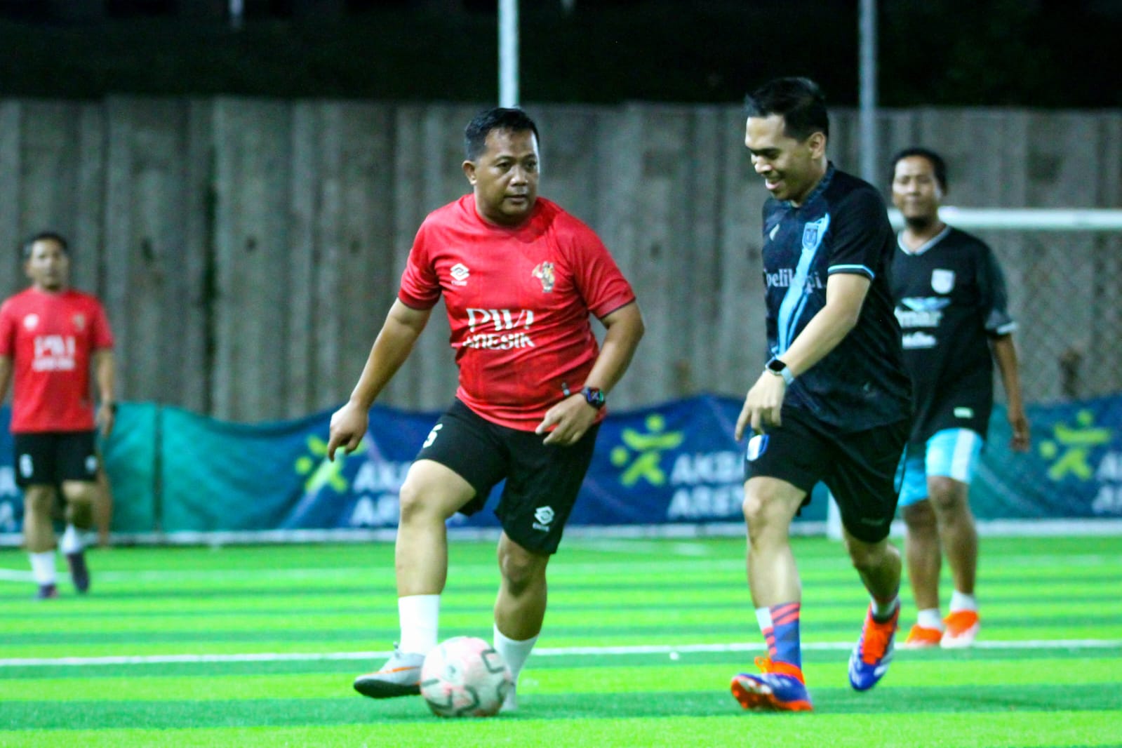 SILATURAHMI : Turnamen sepakbola mini dengan ajang silaturahmi.