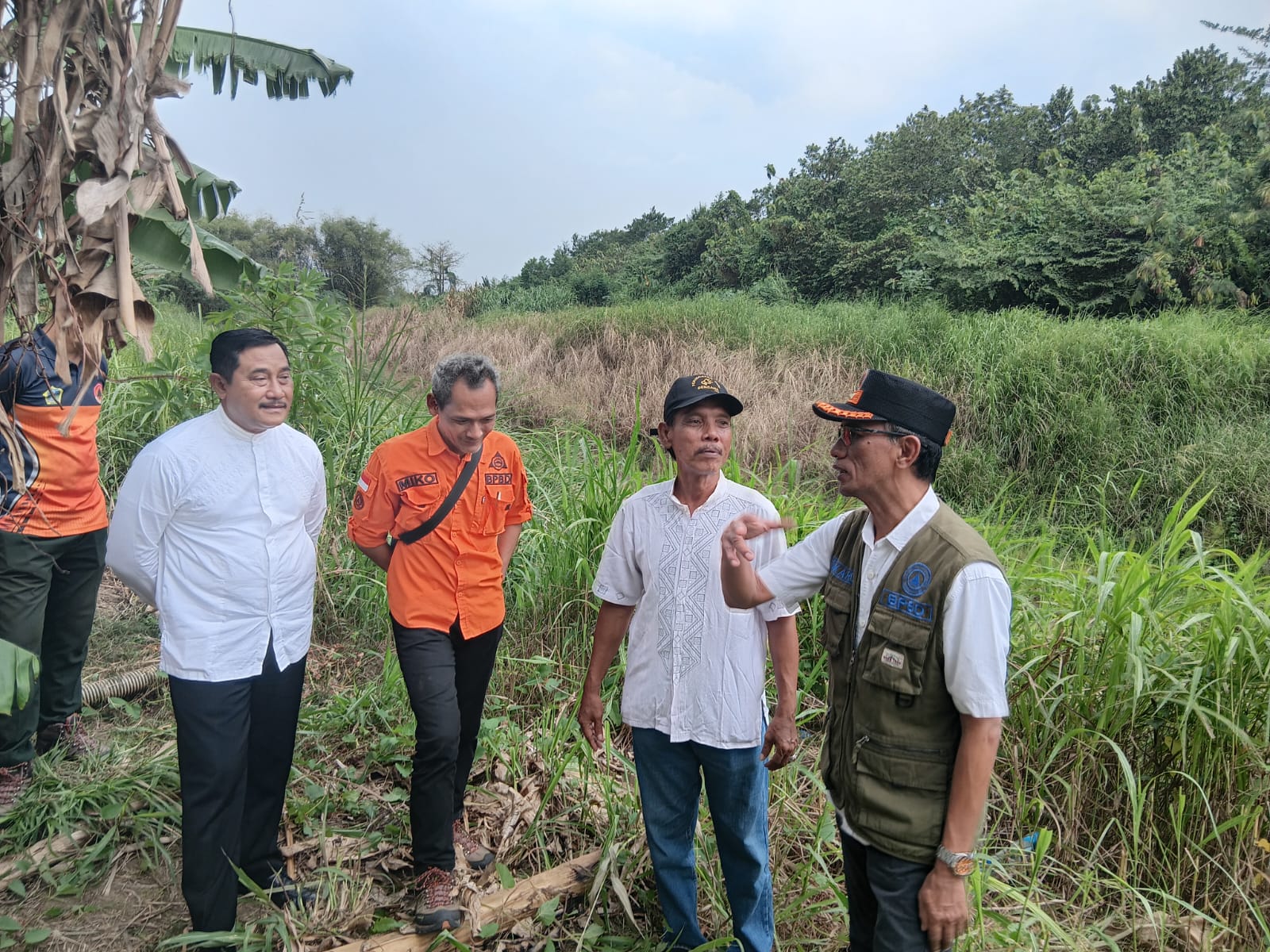 RADAR GRESIK &ndash; Menjelang datangnya musim hujan, Badan Penanggulangan Bencana Daerah (BPBD) Kabupaten Gresik segera meninjau lokasi tanggul Kali Lamong yang jebol di Desa Sedapurklagen.