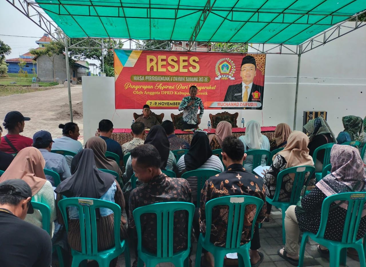 ASPIRASI : Ketua Komisi IV DPED Gresik, Muchamad Zaifudin banyak keluhan dari masyarakat saat penyerapan aspirasi.