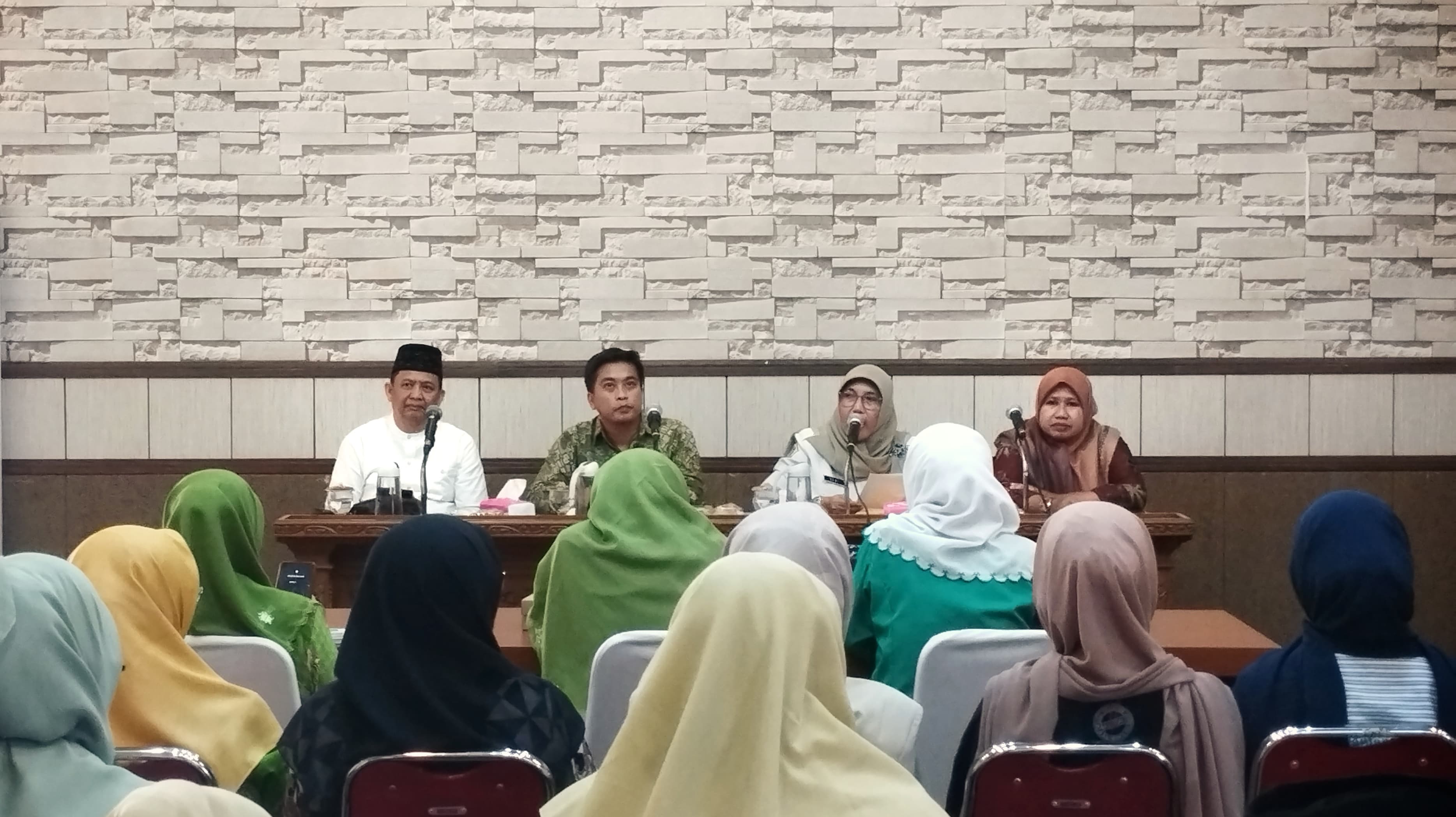 Forum FGD dan Advokasi Ruang Bersama Indonesia (RBI) pada Rabu (5/11/2025) di Ruang Rapat Argo Lengis Kantor Pemkab Gresik.