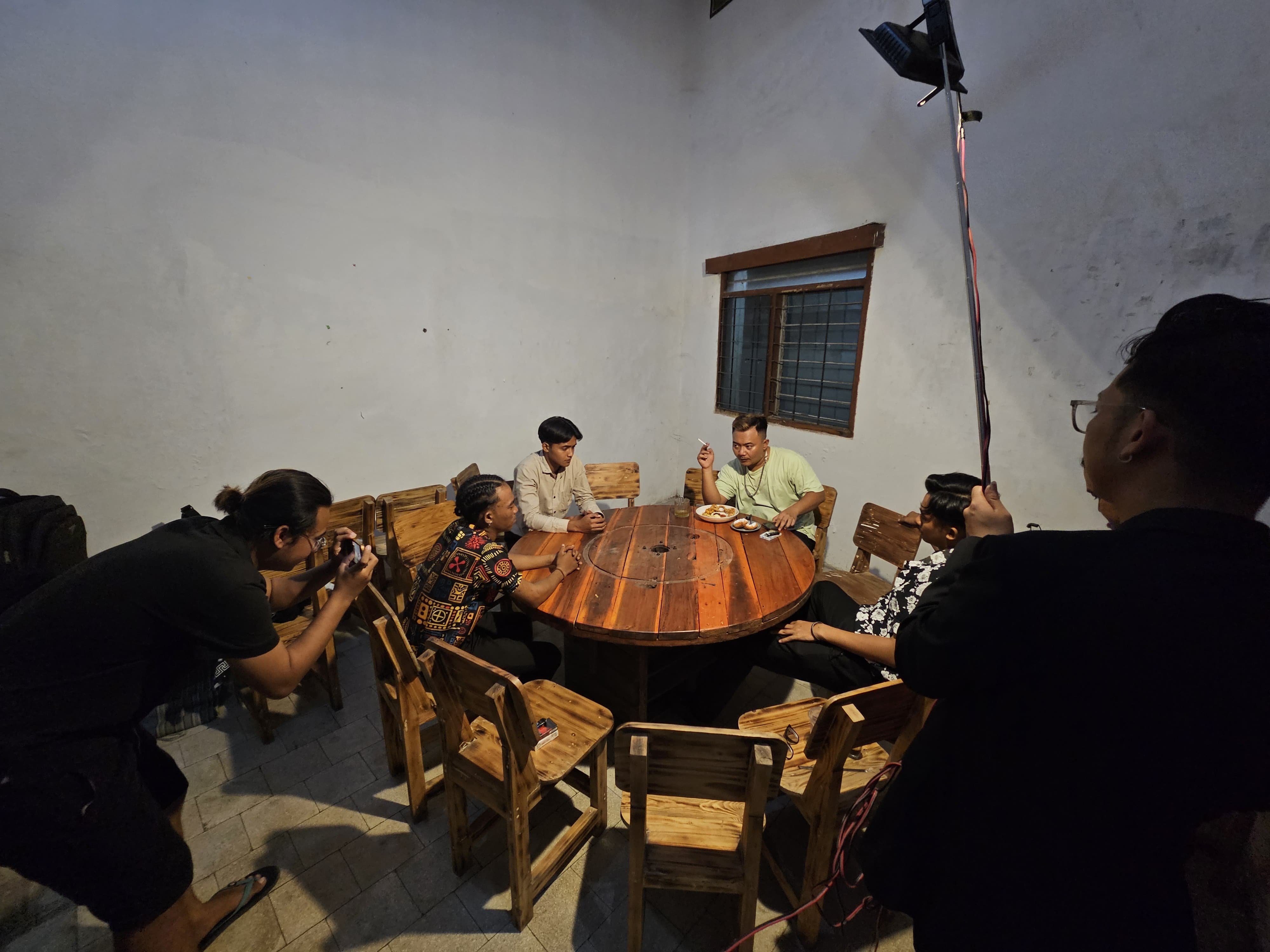 Action : salah satu proses pengambilan scene sineas muda Gresik.