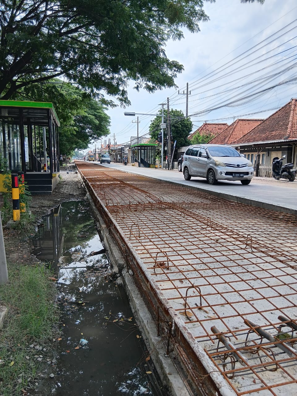 PENINGKATAN - Jalan Morowudi-Benjeng Gresik dalam peningkatan dan perbaikan jalan.