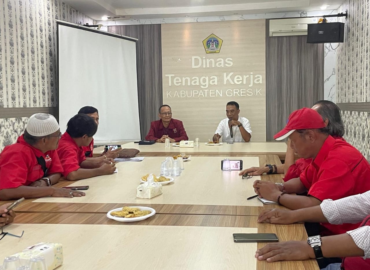AUDIENSI : SOKSI jalin kerjasama dengan Disnaker Gresik untuk angka pengangguran.