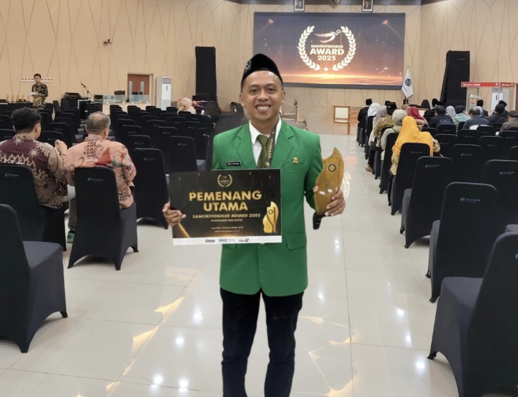 Ahmad Syarief Nasrullah (Anas) pengurus PC GP Ansor Gresik, berhasil meraih Juara Utama Santripreneur Award Indonesia 2025 Kategori Kuliner.