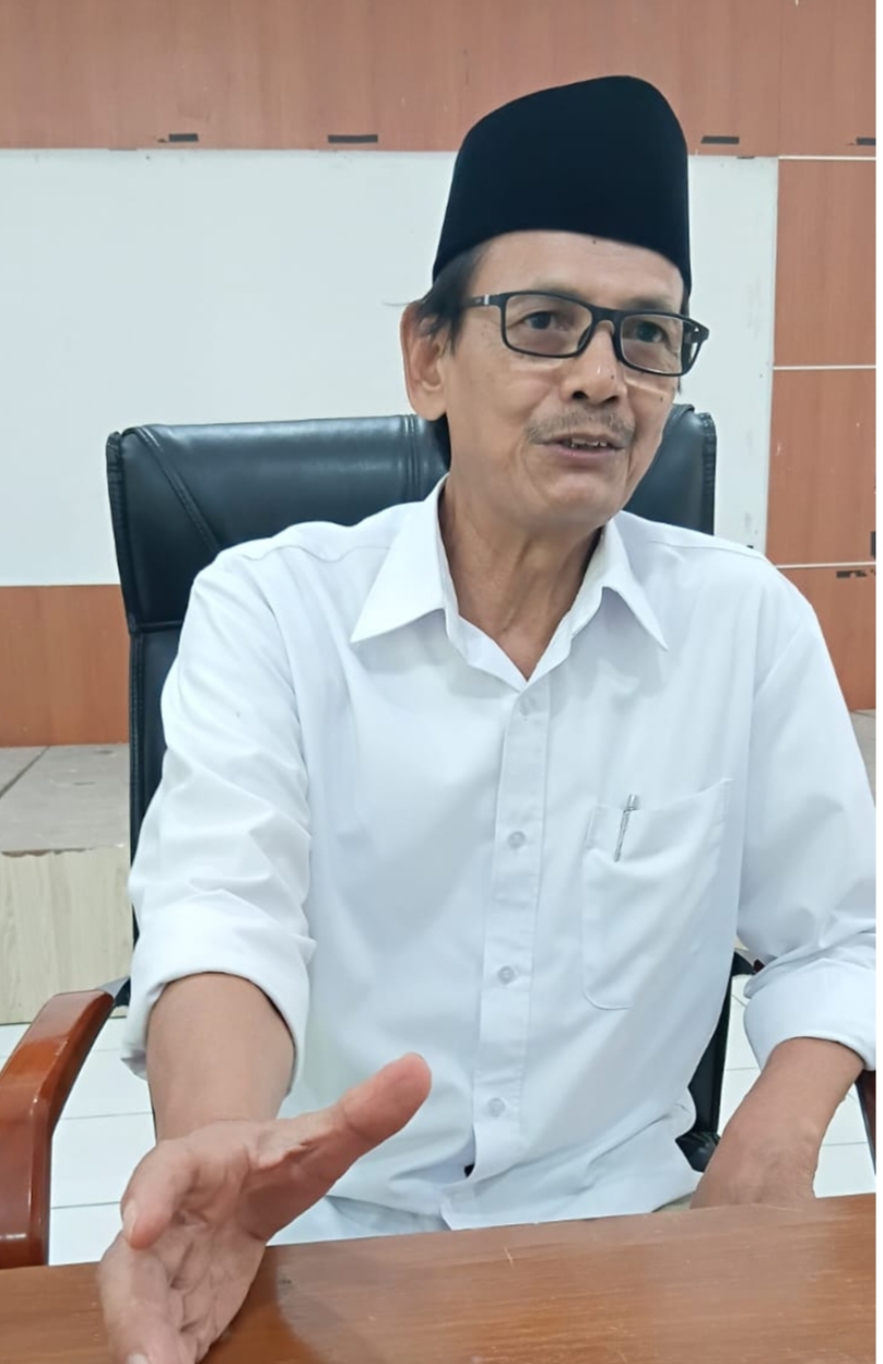 MEMAPARKAN : Anggota DPRD Provinsi Jawa Timur MH. Rofiq saat memaparkan seni dan budaya lokal.