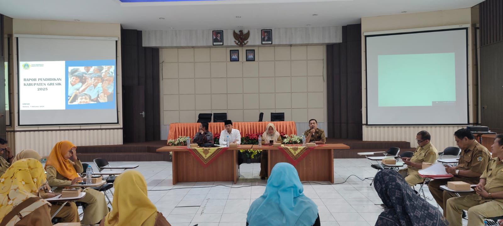 Pendidikan : Sesuai dengan Peraturan Menteri Pendidikan Dasar dan Menengah (Permendikdasmen) Nomor 7 Tahun 2025, jabatan kepala sekolah tidak lagi diperbolehkan lebih dari delapan tahun.