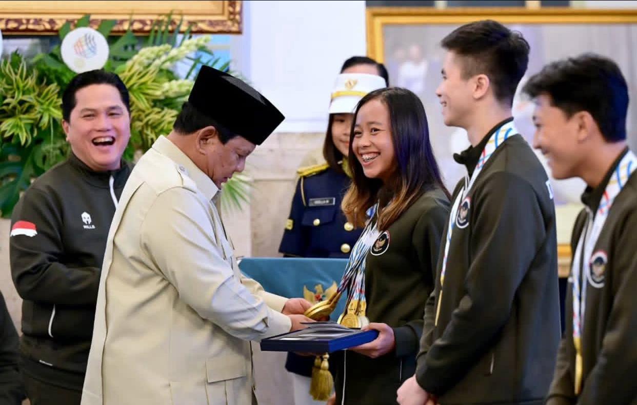 APRESIASI: Senyum sumringah para patriot olahraga saat menerima apresiasi langsung dari Presiden Prabowo Subianto