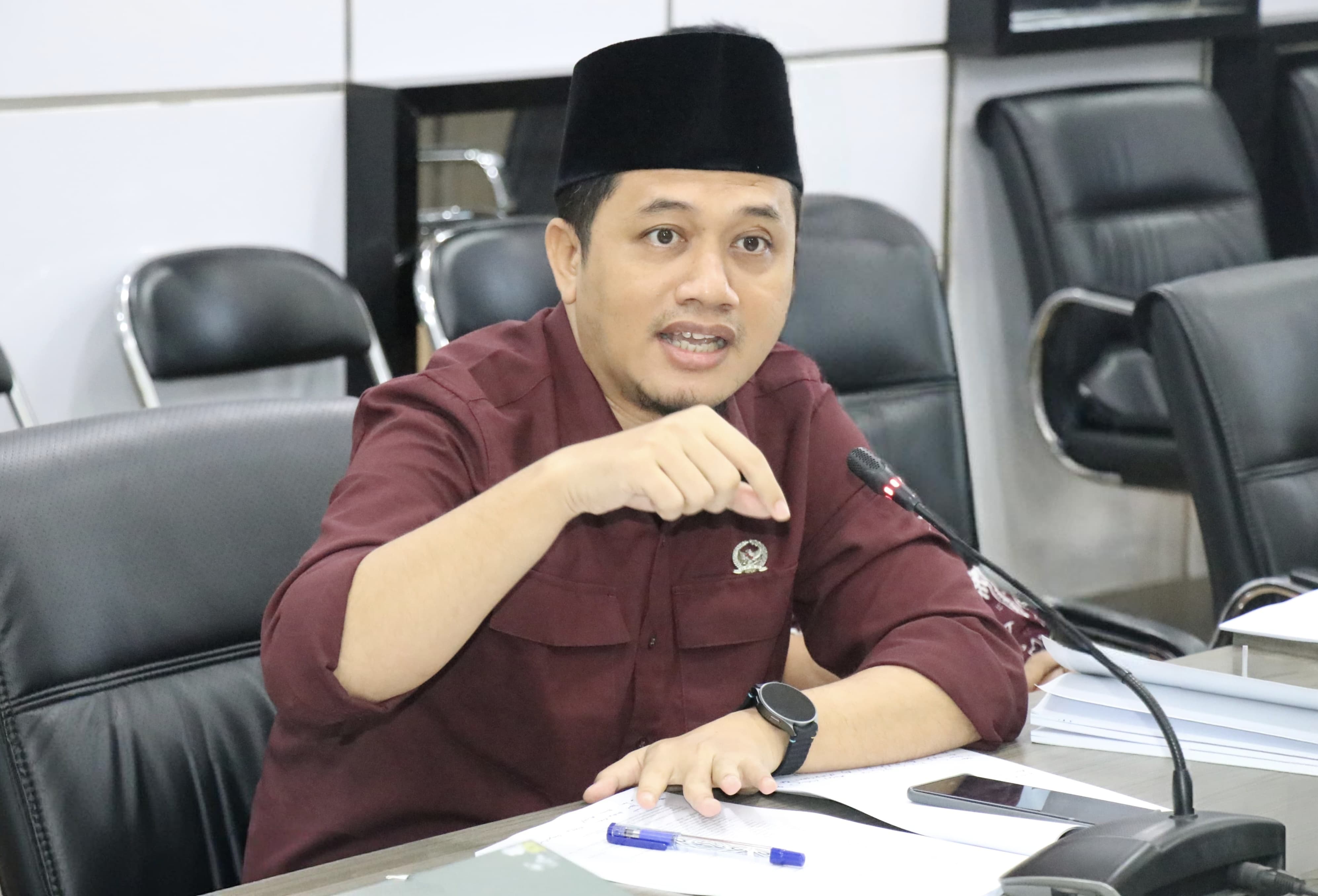 USUL : Anggota Banmus DPRD Gresik, Muhammad Kurdi saat menyampaikan usulan pembentukan Pansus Perumda Giri Tirta.