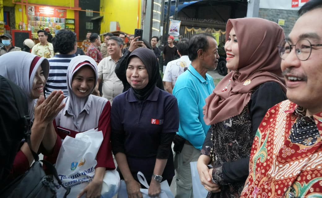 Lia Istfifhama saat menyapa masyarakat