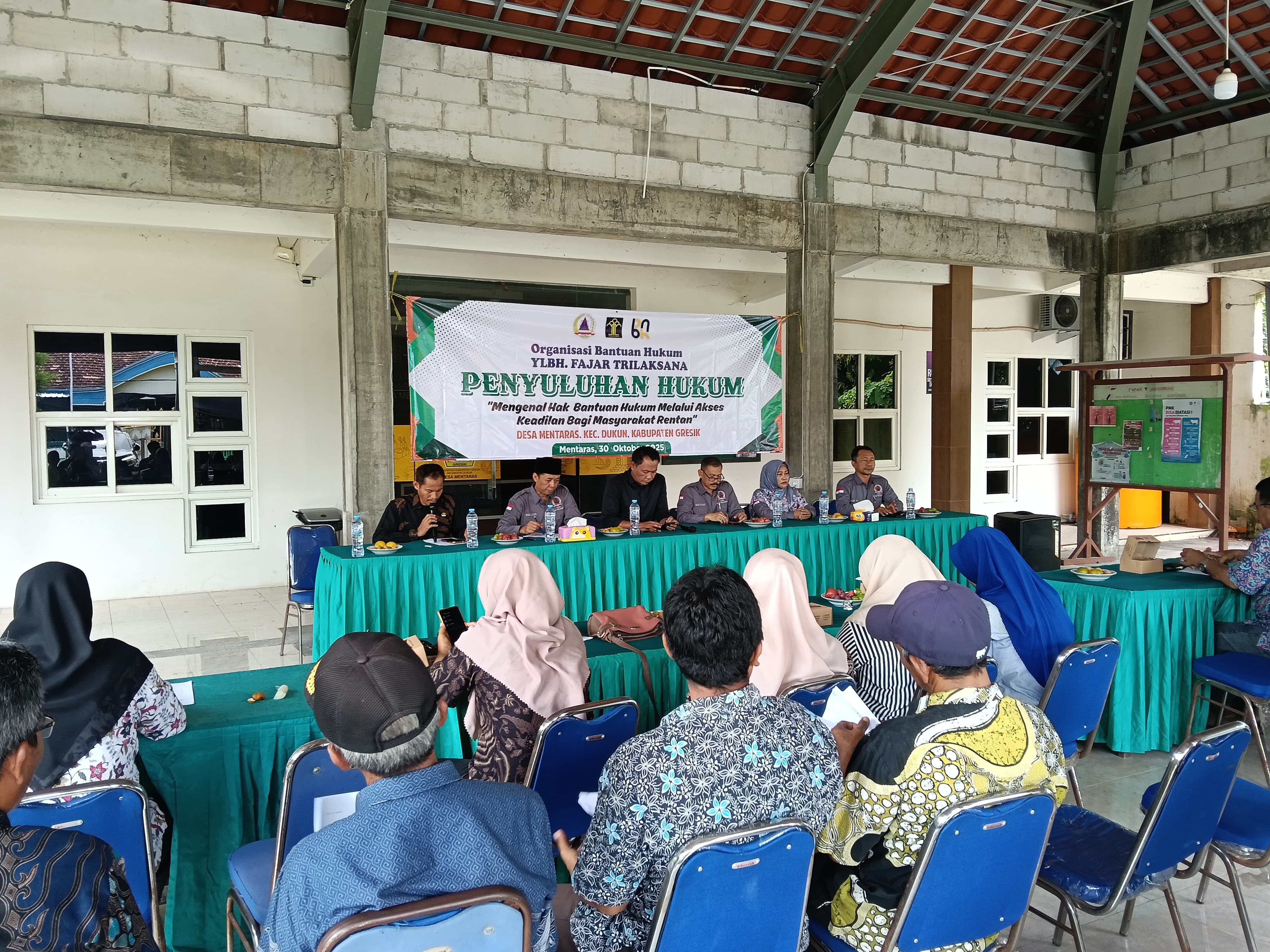 AKAR RUMBUT :salah satu giat Penyuluhan hukum yang dilakukan YLBH Fajar Trilaksana.