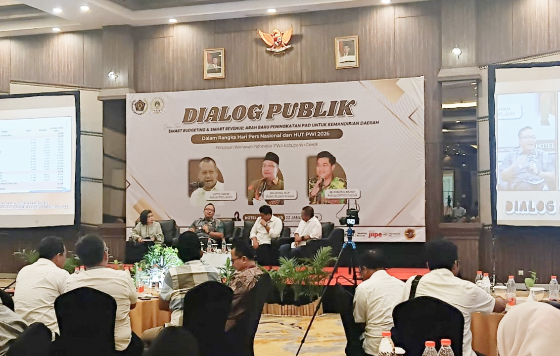 DIALOG PUBLIK : PWI Gresik gelar dialog  publik bersama para stakeholder.