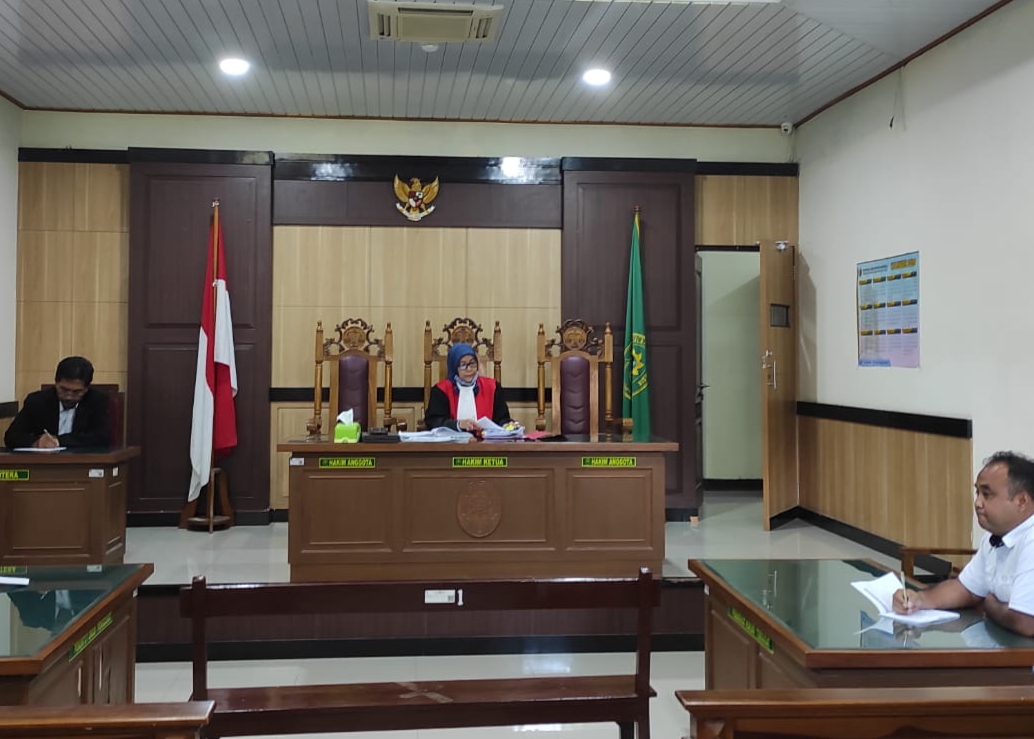 DITOLAK &ndash; Majelis Hakim Pengadilan Negeri (PN) Gresik menolak gugatan praperadilan yang diajukan dua tersangka kasus aplikasi Matel.