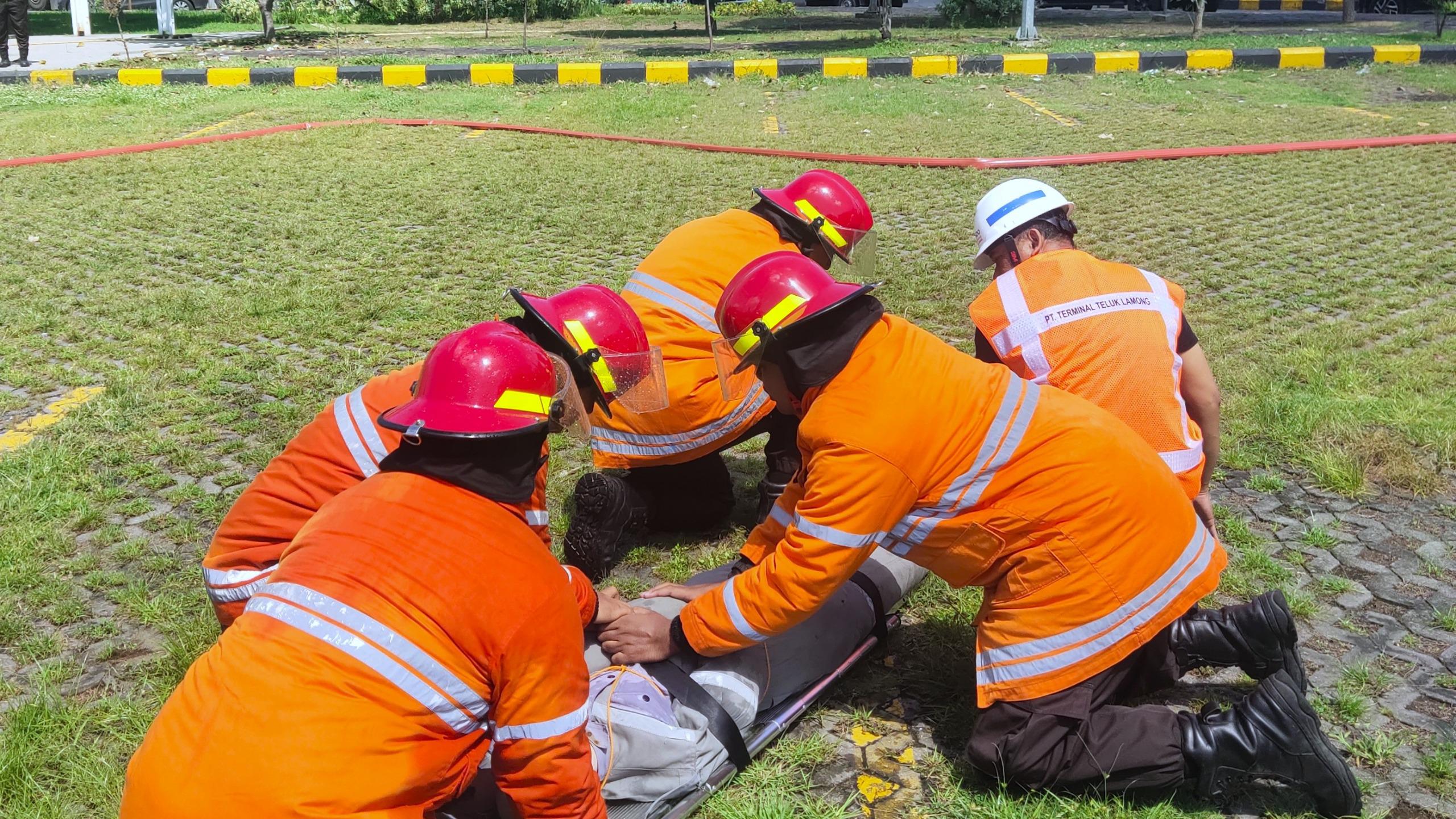 Dalam rangka memperingati Bulan K3 Nasional 2026, PT Terminal Teluk Lamong (TTL) menggelar Lomba Emergency Response yang diikuti oleh 12 tim terbaik dari divisi internal dan mitra kerja.