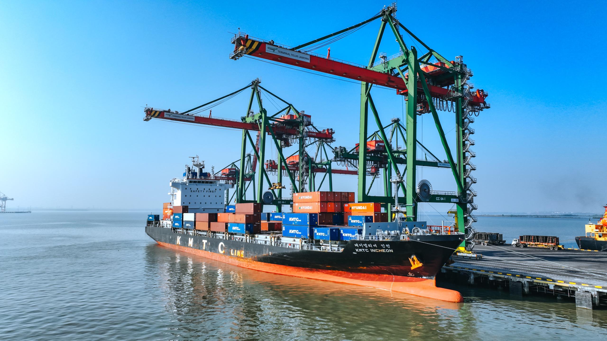 Arus petikemas PT Terminal Teluk Lamong tumbuh 9,1% di awal 2026.