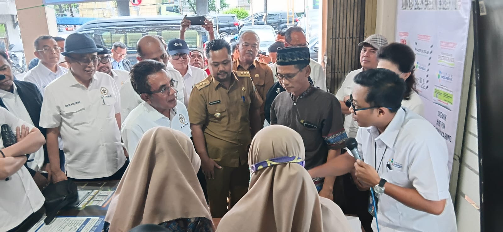 SIGAP : Wakil Ketua Komisi IV DPR RI, Panggah Susanto didampingi Bupati Gresik, Fandi Akhmad Yani 