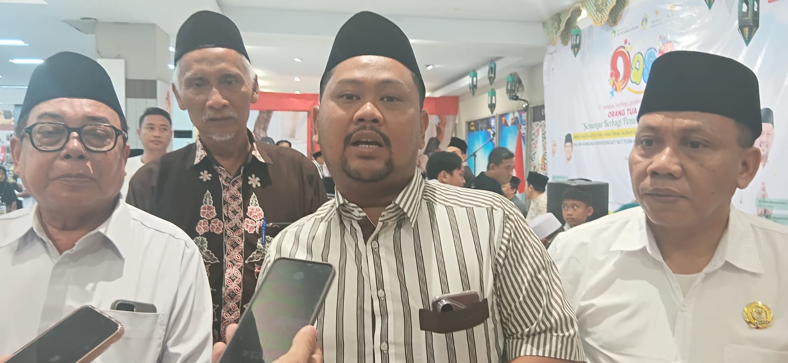 Gus Yani Temani 300 Anak Yatim Belanja Lebaran dalam Program Orang Tua Asuh Sehari