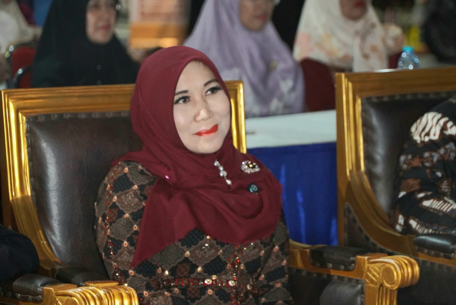 Anggota DPD RI asal Jawa Timur Lia Istifhama saat menghadiri acara Festival Ramadan di Alun-Alun Kota Gresik.