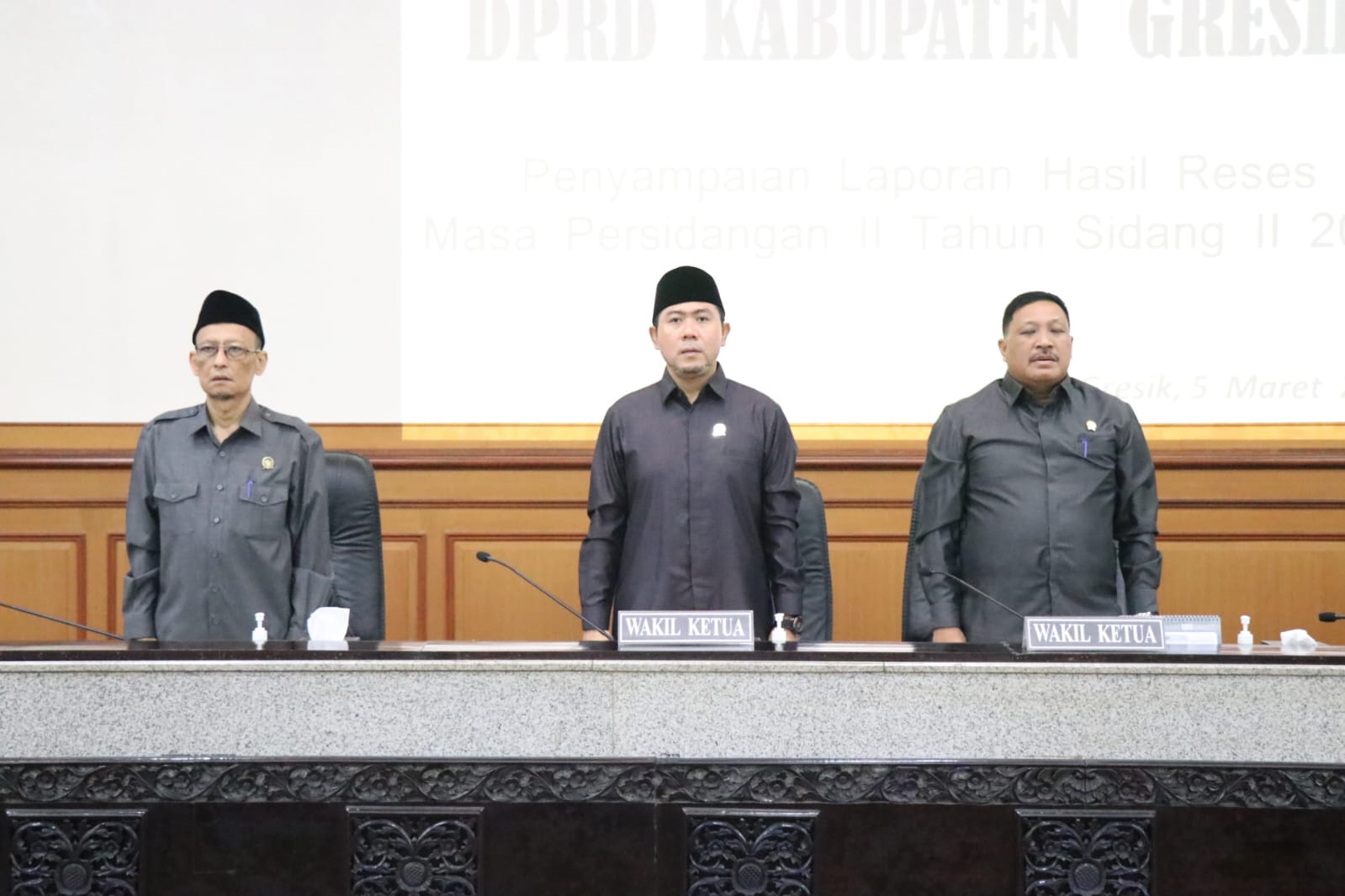 Ketua Fraksi Kebangkitan Bangsa (PKB) DPRD Kabupaten Gresik Imron Rosyadi saat suasana rapat paripurna DPRD Gresik. 