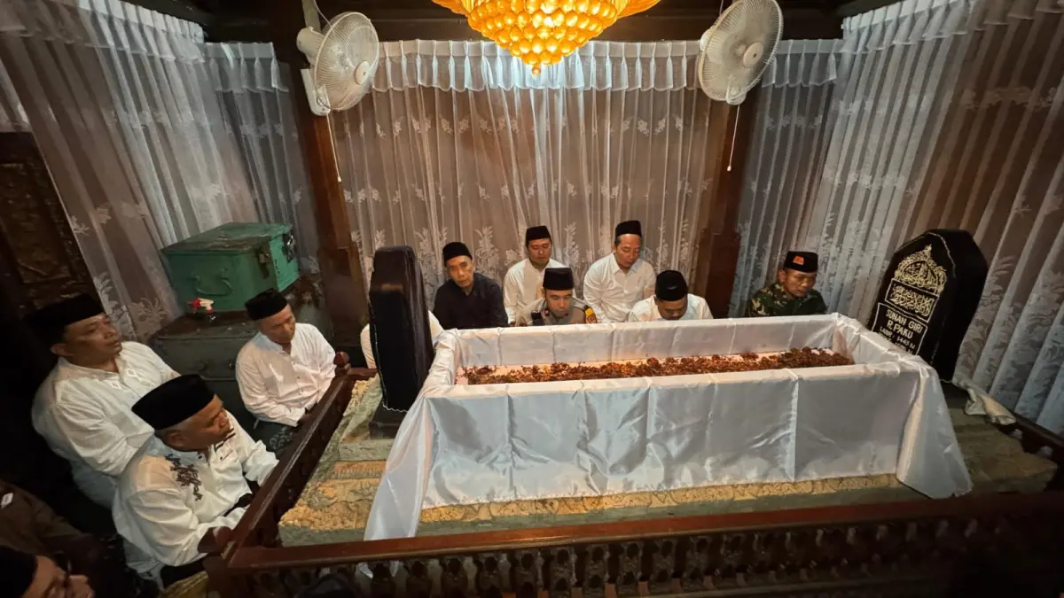 Khidmat Malam Selawe, Gus Yani Ajak Masyarakat Iktikaf Jemput Lailatul Qadar di Sunan Giri. (Ist/Radar Gresik) 