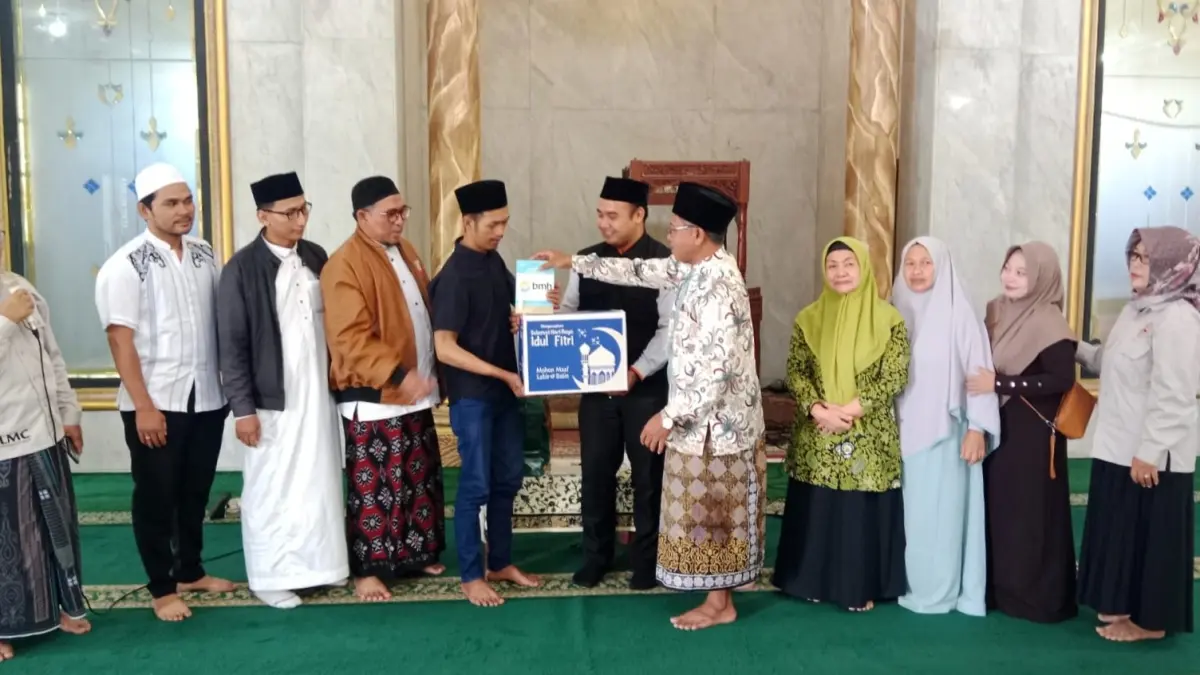 eLMC-DMI Gresik Perkuat Keimanan Puluhan Mualaf. (dok/Radar Gresik) 