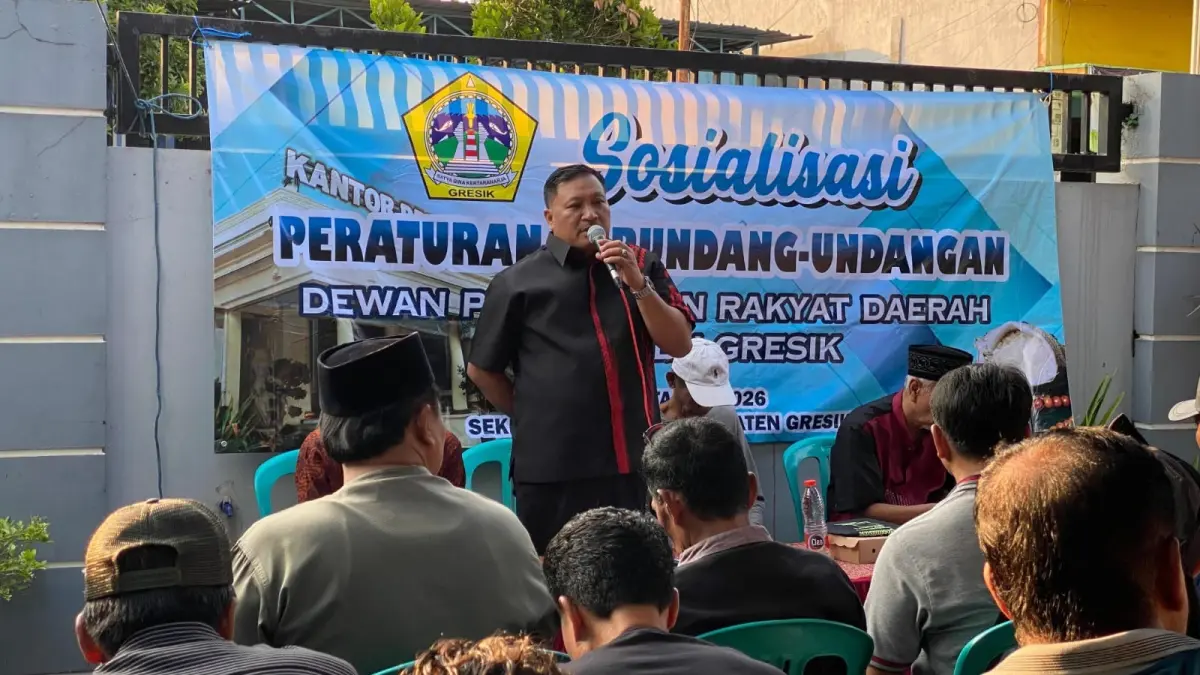 SOSIALISASI : Wakil Ketua DPRD Gresik Mujid Riduan saat sosialisasi Perda penyelenggaraan toleransi kehidupan bermasyarakat. 